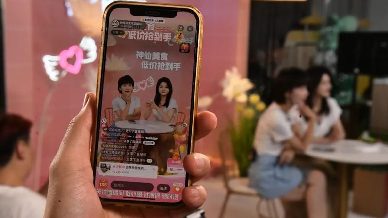 在挑选石材结晶处理保洁公司时，要考察其资质和过往案例：